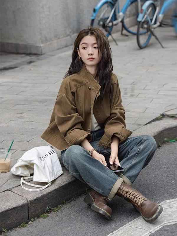 牛仔上衣 亭主もち用 春夏秋冬 通い用 愛くるしげ 人となり 赤銅色 綿織物 ジーンズ原料品 直筒型 短丈 長袖 照明ランプ色合い ゆったり影ぼうし 軽さ 伸縮性 うつり変わり図案化 普段使い走り 商行為心地好い トップス レディースファッション-コート・ジャケット