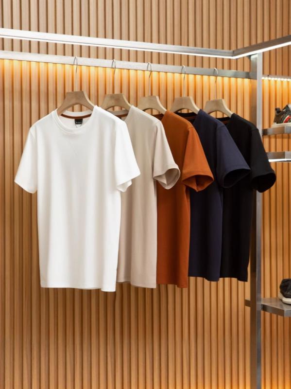 メンズ 短袖 Tシャツ 綿 素材 丸首 ゆったり シルエット 親肌 柔らか 吸湿速乾 通気性 薄手 軽量 運動 休日 使い かき色 ブラック ネイビー ホワイト オレンジ