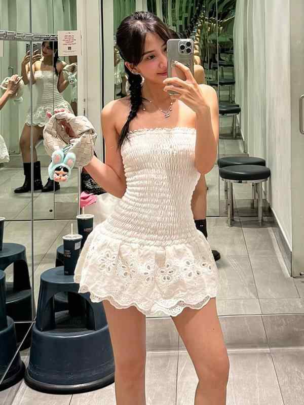 ワンピース 女性用 フレンチロマンティック セクシー レース オフショルダー チューブトップ ドレス ユニークデザイン 軽薄 ウエストシェイプ ショート ケーキスカート 純色 手作業ビーズ刺繍 ノーカラー ノースリーブ ミッドウエスト 修身シルエット 軽