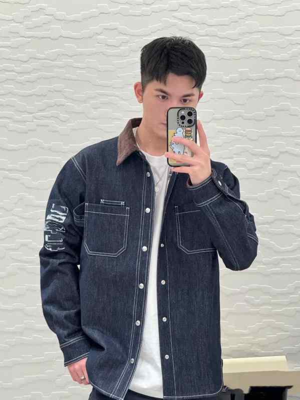レディース 牛仔ジャケット デニム コート 長袖 翻領 胸ポケット 飾り 腕 切り替え プリント ロゴ 柄 グレー ブルー 春夏 秋冬 通勤 普段使い 軽量 伸縮性 吸湿速乾 再生繊維 ハイブリッド 素材 ゆったり シルエット カジュアル スタイル