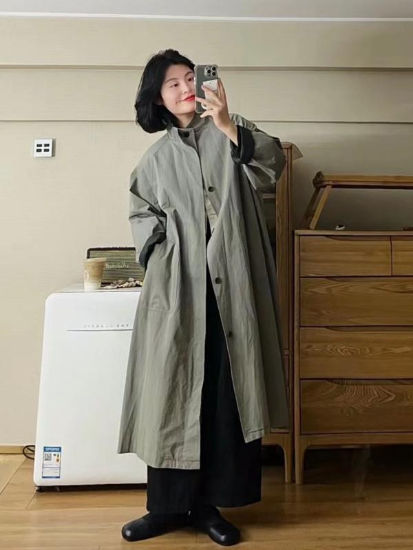 レディース 風衣 コート 立襟 ロング丈 ゆったりシルエット 春 コットン 素材 グレー系 煙灰緑 長袖 街頭スタイル 潮人 ファッション 軽量 吸湿 速乾 機能 日常使い 秋冬 対応 女性用 トップス レイヤード｜フォークBR