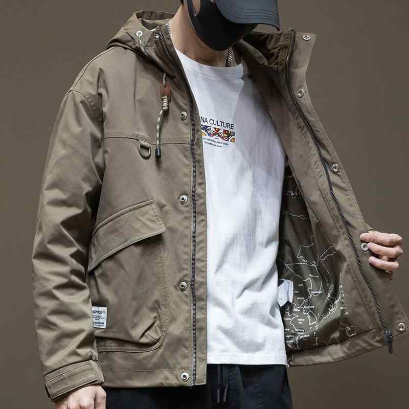 メンズ 工装ジャケット 痞? スタイル 防風 コート 男性用 ゆったり トップス 長袖 フード 付き ジッパー 開閉 春秋 シーズン 軍緑 ブラック ベージュ カラー ポリエステル 混紡 素材 軽量 伸縮性 あり 側面 ポケット 付き 直線 裾 デザイン 8,050円