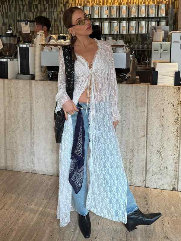 ワンピース レディース 夏 透け感 レース 切り替え Vネック ハイウエスト Aライン ロング丈 フレアスリーブ ロングスリーブ 紐デザイン コットン ストレッチ 軽量 吸湿速乾 通勤 普段使い かわいい シンプル 気品 女性らしい シルエット