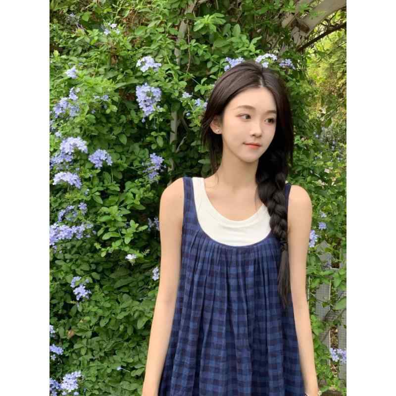 ワンピース 女性用 夏 吊り帯 長スカート ルーズフィット 大きめフレア 復古風 チェック柄 軽熟女スタイル 優しい印象 気質デザイン 背中開き 仙女スカート Uネック ノースリーブ ゆったり腰回り ポリエステル 切り替え 街頭風 快適レジャー ブルー