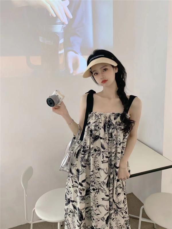 ワンピース 女性用 春夏 吊り帯 ロングスカート 高腰 プリーツ テクスチャー フレンチスタイル 無袖 一字領 フリル かわいい 清新 甘め 涼しい ポリエステル 素材 花柄 プリント セットオンなし 単品 日常使い 軽量 シワ加工なし ビーチ リゾート