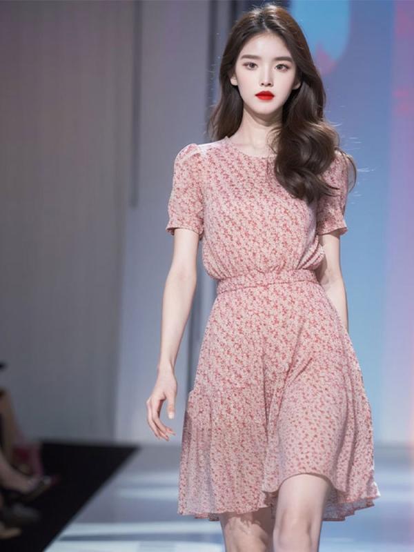 ワンピース 女性用 かわいい 春夏 フレッシュフラワー柄 短袖 ラウンドネック Aライン ハイウエスト 切り替え ミッドレングス スリムシルエット 通勤 通年 伸縮性 再生繊維 軽量 吸湿速乾 セットアップ 部屋着 普段使い ブラック ピンク系 アイボリ