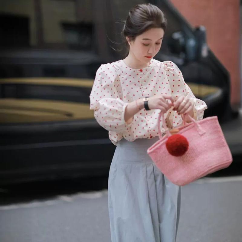 レディース 春夏 赤 ポルカドット プリンセススリーブ シャツ トップス 雪紡 綿混紡 ロングスリーブ ラウンドネック ルーズフィット ワイドシルエット 普通丈 染色加工 無弾性 ストリート ゴシック かわいい 百搭 女性用 上着 軽量 通勤 普段使い