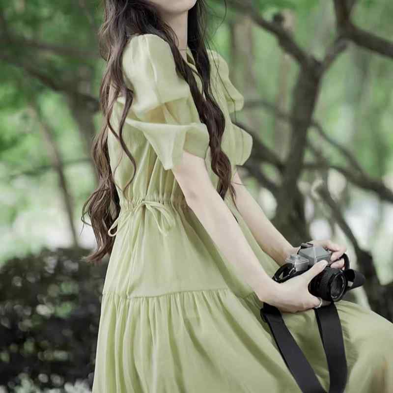 ワンピース レディース 緑 泡泡袖 丸首 ミドル丈 茶歇スカート 通勤 気質 かわいい 女性用 普段使い 軽量 伸縮性 コットン 混紡 ビッグシルエット Vネック風 フレア シルエット｜フォークBR 12,063円