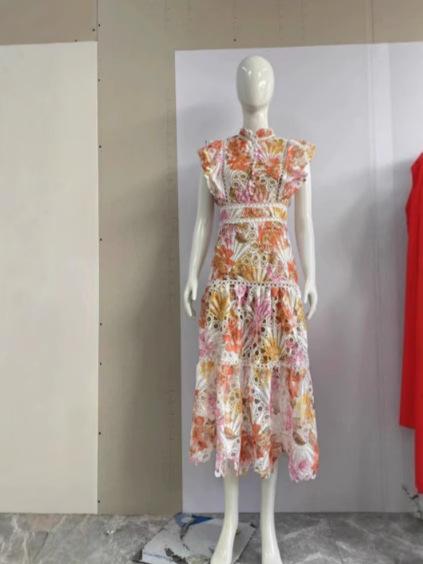 ワンピース レディース 春夏 フレンチスタイル 長丈 高腰 立襟 花柄 無袖 レース 刺繍 切り替え 花柄プリント 綿 ポリエステル 気質 優雅 復古 気質 欧米向け 東南アジア向け｜フォークBR