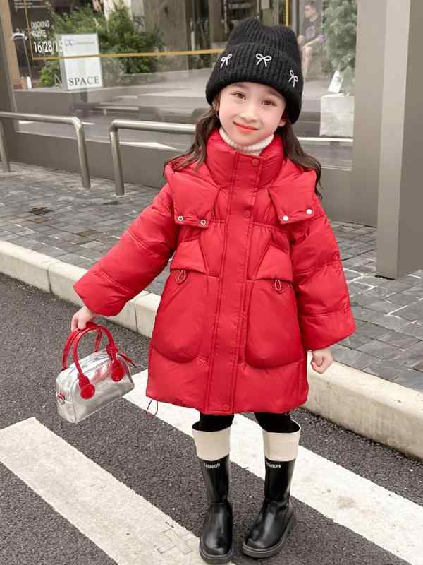 うしろ帯 落ち込む上衣 キッズ 冬服 連帽 中長丈 厚地の外套 保暖 厚地の外套 御嬢さん 洋気 表現スタイル 白鴨絨 詰め直す 50-55% 含毛量 朦々たる 聚? 衣料繊維 黒 赤 色 100-150糎 身たけ 相応う 3-8歳 中小童 純色 韓版 実射 模範例 映画化 C級 安全性のある