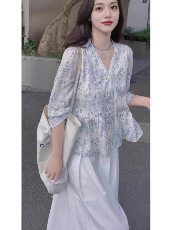 トップ プルオーバー レディース V素っ首 七分袖 7分袖 2025 夏服 夏物 夏時 冷やりとした 薄っぺら 軽さ 向こう見ず ポリエステル 碎花柄 花柄 フレンチ表現スタイル フレンチ心地好い 女子らしい 可愛らしい 今めかしい 好いたらしいめ 窈窕たる 窈窕たる 清楚系 ?松型