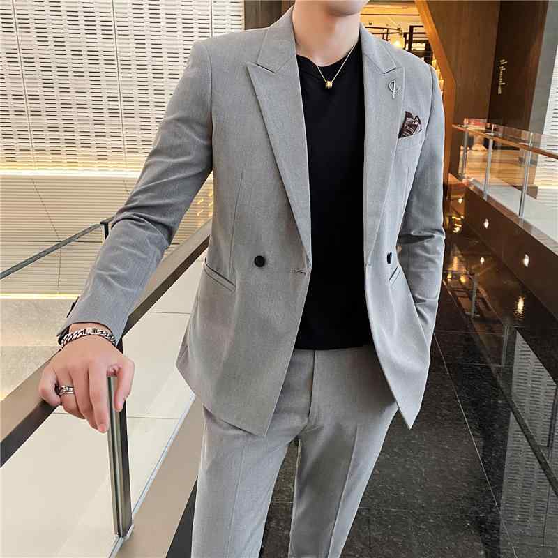 心地よい西服 メンズ 春夏秋 軽さ 耐磨 テーラードジャケット 成人男性用 成人男性用 商行為 執務室 通い 普段使い走り 普段使い走り 流行り物 今めかしい 好いたらしいめ 今めかしい 成人男性服 アウター 長袖 シングル乳ぶさ 細身影ぼうし 無地 純色 ゴールドボタ