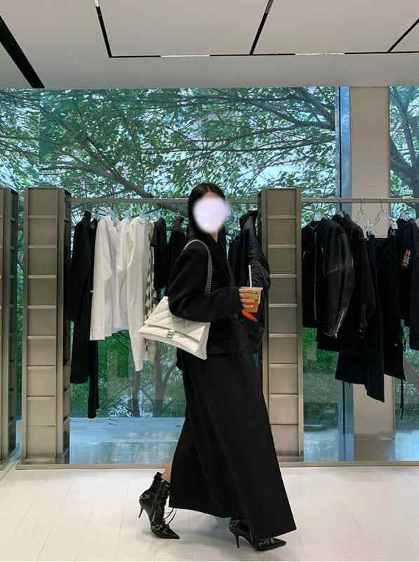 羊毛厚地の外套 レディース 秋冬 アウター ロング丈 心地よい 黒