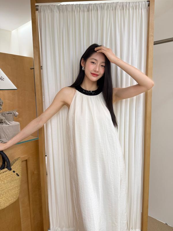 衣裳 レディース 上着 25夏 韓国風 もの柔らか か細い影ぼうし 撞色 吊りのど首 ノースリーブ 雅びやか A伝達ルートスコート A伝達ルート オレンジ色系 象牙色