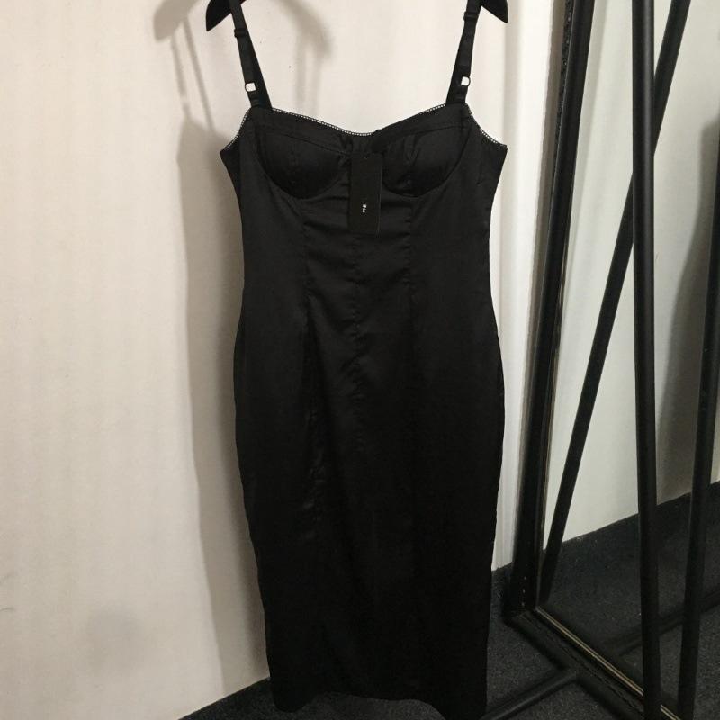 Vのど頚 ノースリーブ衣装 黒 S M L XL 伸縮性 綿 御膳上等感 春夏