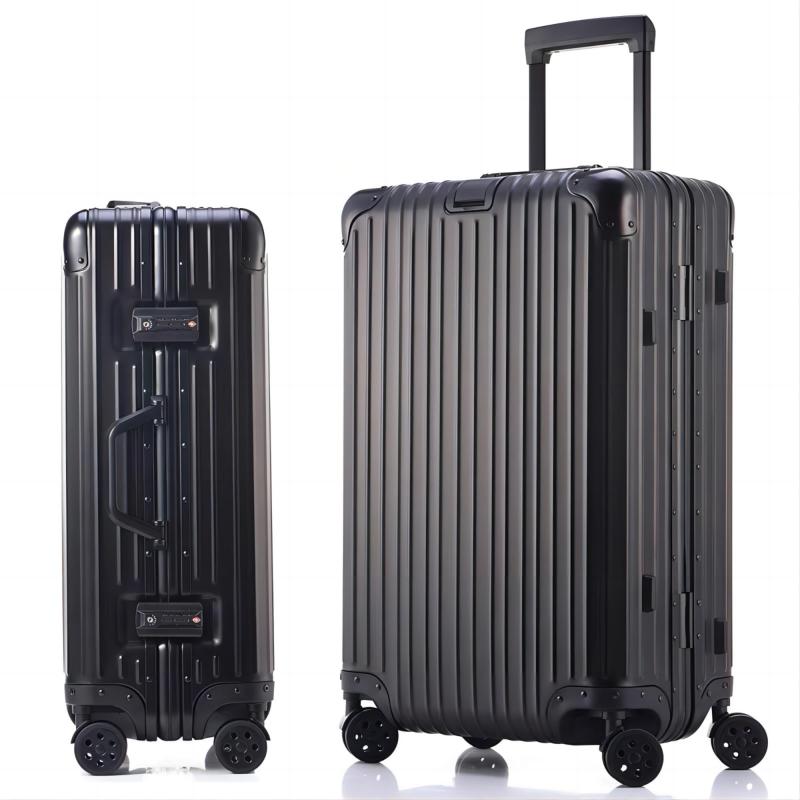 ティアラ　ブラックキルティングキャリーケース GLOBE-TROTTER グローブトロッター GLOBE TROTTER スーツケース