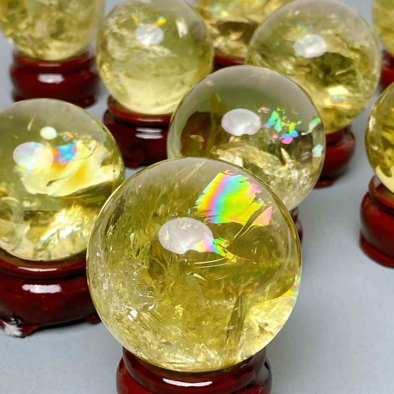 水晶玉 生活雑貨 シトリン パワーストーン 風水 開運 浄化 クリスタル 虹入り レインボー イエロー インテリア シンプル ギフト 幸運 丸玉 置物 玄関 リビング 装飾 癒し ヒーリング 縁起物 オブジェ