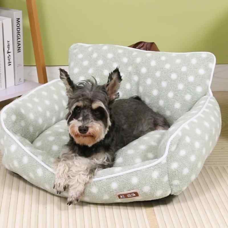ペットベッド ペット用 ドット柄 持ち手付き ドット クッション 犬 猫 犬猫兼用 シンプル ベーシック カジュアル 室内用 お出かけ ポータブル リラックス 定番 スタンダード マット かわいい おしゃれ インテリア