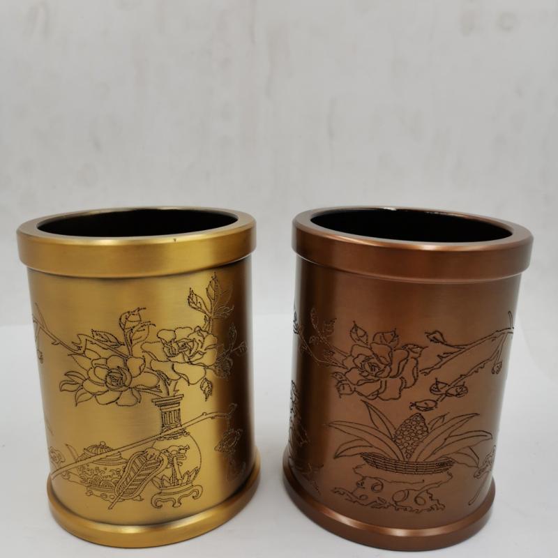 ペン立て 生活雑貨 卓上収納 文房具 インテリア 小物入れ 収納 整理用品 おしゃれ シンプル スタンダード ベーシック モダン 卓上 整理整頓 オフィス 書斎 置物 デスク周り ペンスタンド 筆立て｜mandarino