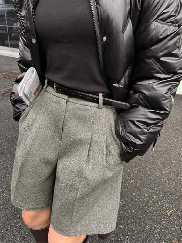 ショートパンツ レディース ウール 膝上 五分丈 Aライン ワイド ハイウエスト 秋冬 暖かい 厚手 パンツ ボトムス カジュアル ズボン 無地 シンプル 防寒 あったか ハーフパンツ 膝丈 美脚シルエット 体型カバー