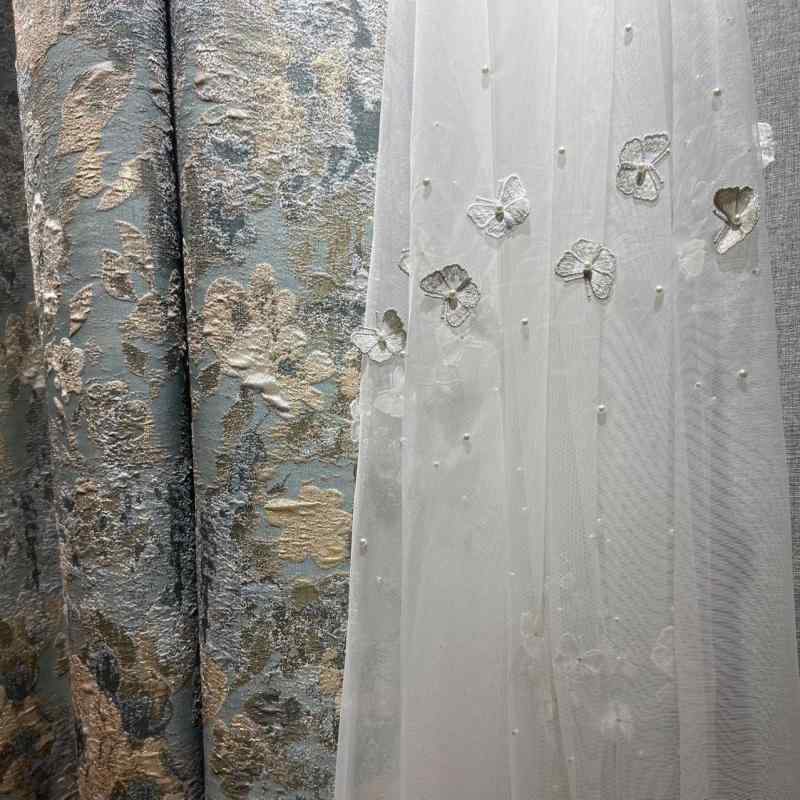 遮光カーテン 刺繍 厚手 立体花柄 ヨーロピアン アンティーク クラシック 断熱 保温 防音 窓 インテリア リビング 寝室 模様替え 1級遮光 ジャガード 洗える 出窓 掃き出し窓 2枚組 ベージュ ゴールド