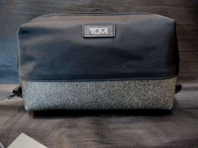 美品　程度良　トゥミ TUMI ボディバッグ 黒 22318WDH 2025年最新】TUMI 22318の人気アイテム - メルカリ