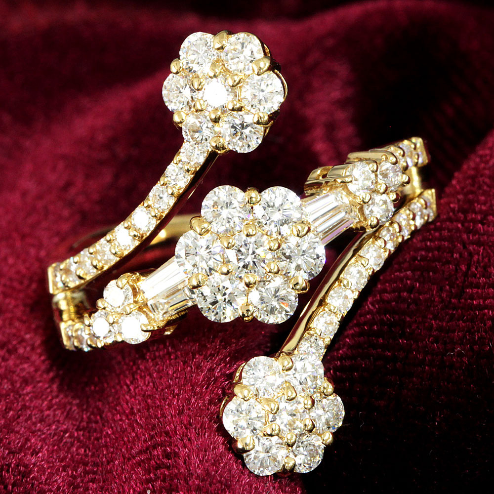テリテリ！1.45ct ダイヤモンド K18 yg トリプルフラワー リング 鑑別書付 指輪 18金 イエローゴール 4月誕生石