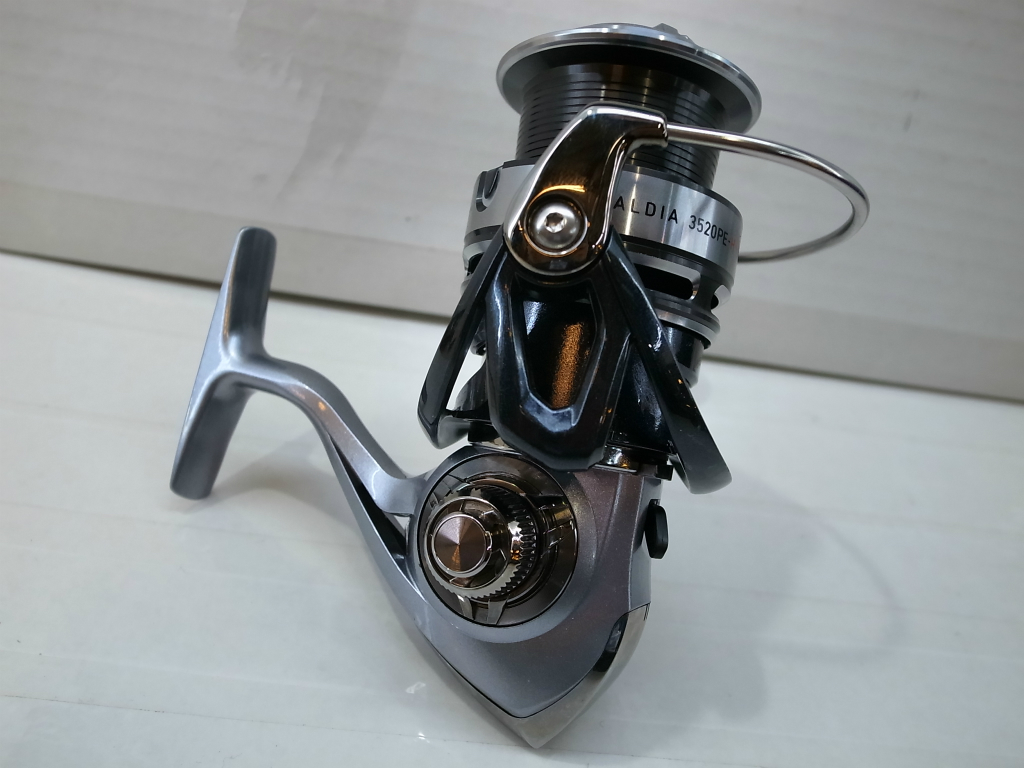 楽天市場 Daiwa ダイワ Caldia カルディア 35pe H 中古 リール 鈴鹿店 併売品 1256d フーリエ 楽天市場店