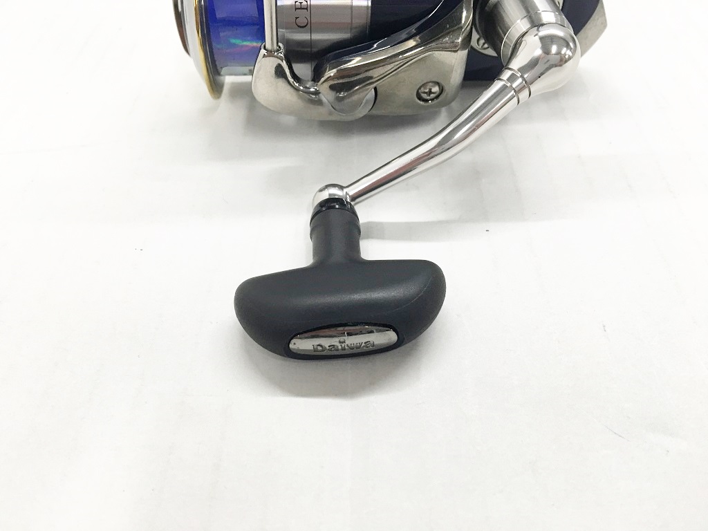 楽天市場 Daiwa Certate 2500 R Custom ダイワ セルテート 2500 R カスタム 品番 中古 ダイワ製リール 鈴鹿 併売品 115 05hs フーリエ 楽天市場店