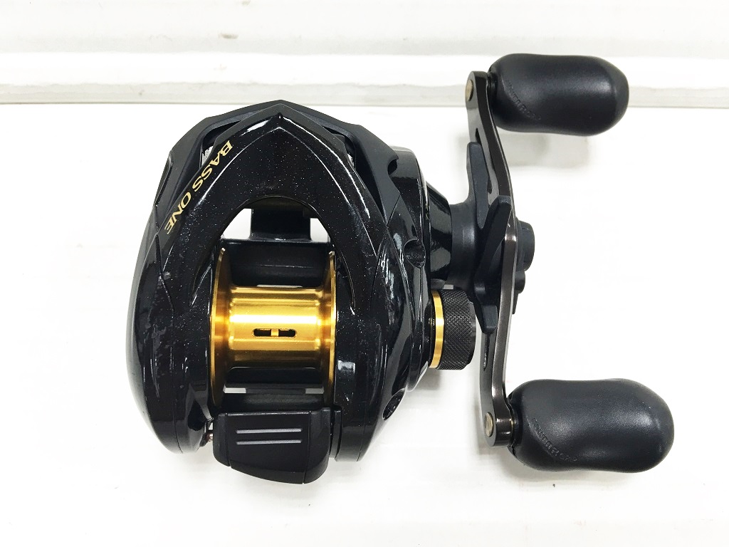 楽天市場 Shimano 17 Bass One Xt150 シマノ 17 バスワン Xt150 右 品番 中古 シマノ製リール 鈴鹿 併売品 114 1800 01hs フーリエ 楽天市場店