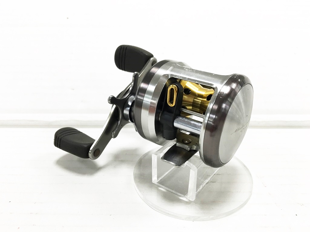 楽天市場 Daiwa Millionaire Cv X 103 ダイワ ミリオネア Cv X 103 右ハンドル 中古 ダイワ製リール 鈴鹿 併売品 115 01hs フーリエ 楽天市場店