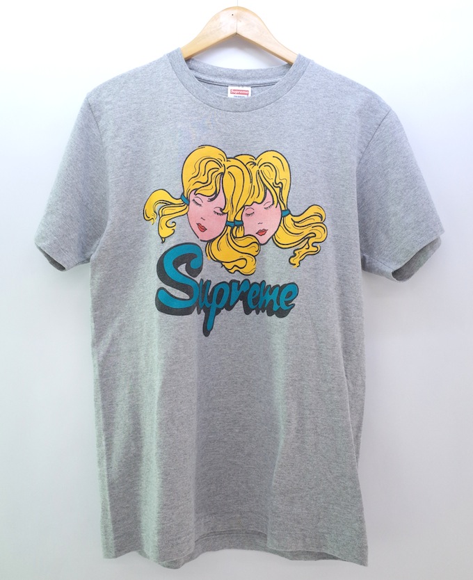 supreme tee girl