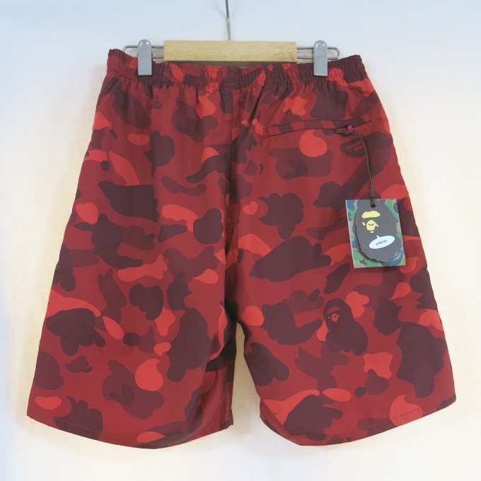 大人気定番商品 パンツ beach SHARK BAPE - ショートパンツ