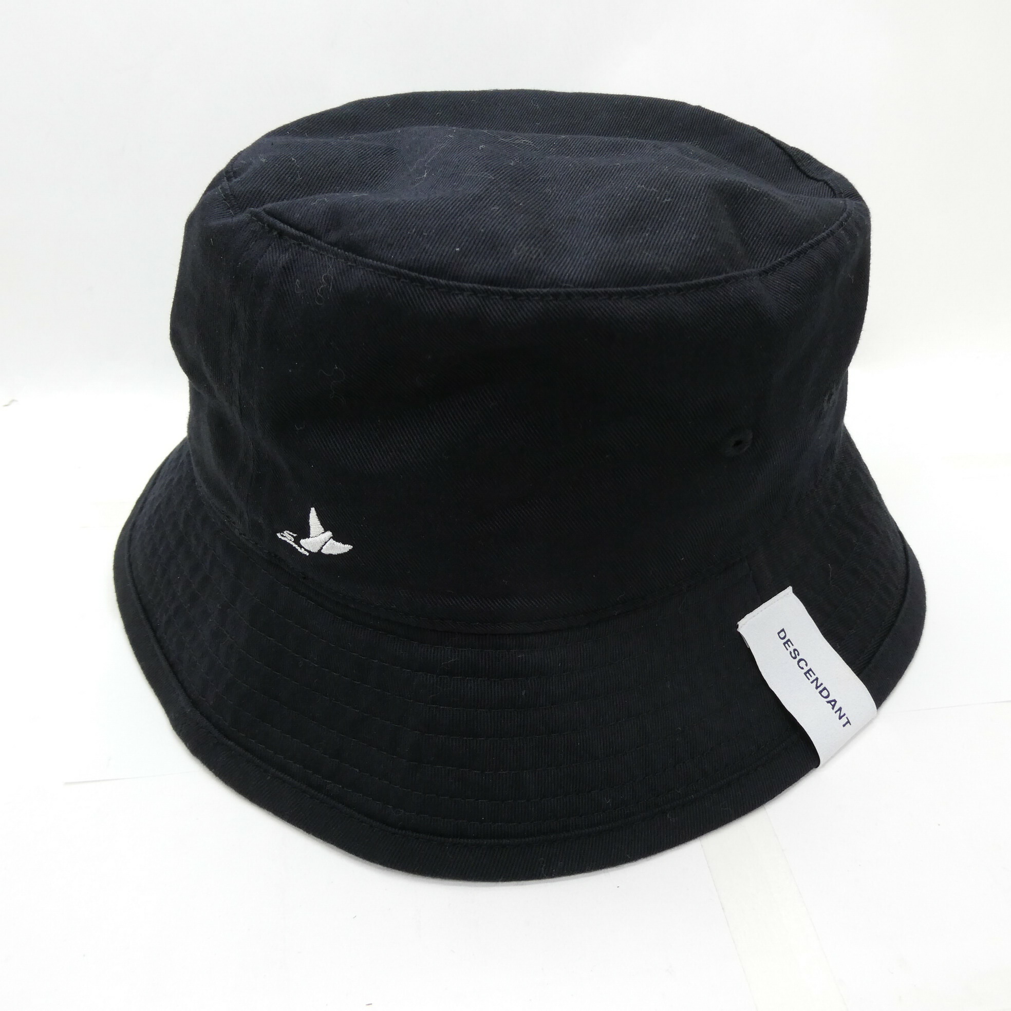 [美品]DESCENDANT ディセンダント ロゴバケットハット hat 黒 楽天市場】【中古】DESCENDANT BUCKET HAT PIGMENT DYE ベージュ