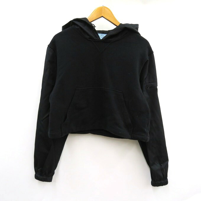 PRADA FELPA CON CAPPUCCIO プラダ  三角形ロゴタイプ クロップド丈 パーカー  134643 黒いこと 大きさ：S【中古】【132 レディーストップス】【四日市 併売品】【132-250221-01VH】