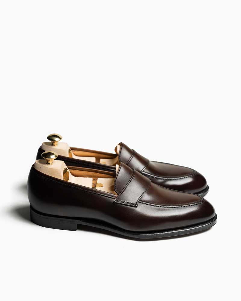 クロ毛布＆ジョーンズ【Crockett\u0026Jones】HARCOURT 3（まっ黒い赤銅色）ハー厚地の外套 3 子ウシ レザーソール オークバークソール ペニーローファー ブラインドサドルストラップ HandGradeCollection 牛皮 メンズ