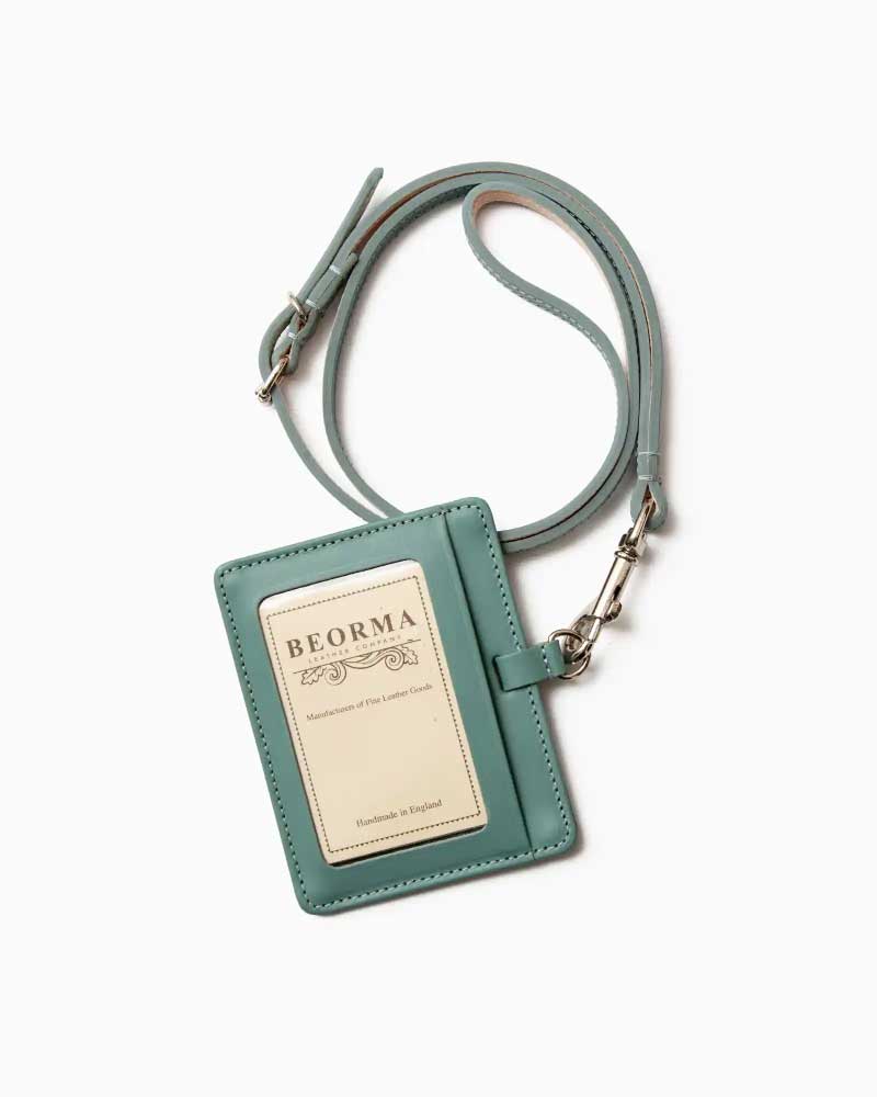 べオーマレザーカンパニー【BEORMA LEATHER COMPANY】型番：S0170 ID CARD HOLDER（ライトグリーン)　IDカードホルダー　ビジネス　チェルシーレザー　ホリデーライン2025　牛革　男女兼用｜フレームショップ
