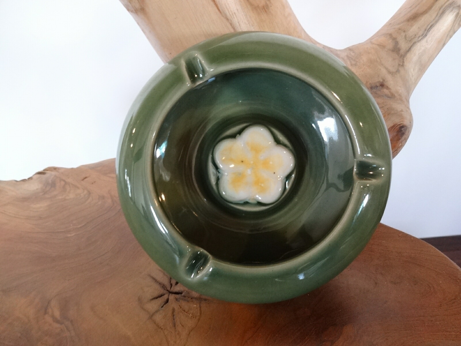 緑色 陶器 置き型灰皿 直径9.5cm 61HF1VwQSvL._AC_UL210_SR210,
