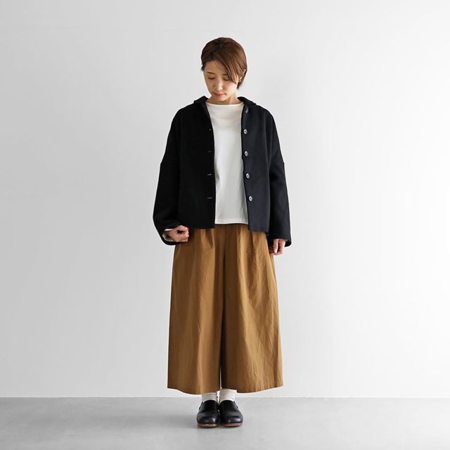 HUIS 住みか“HUIS×尾州”縮絨ウールフランネルワイドショートコート 黒いこと レディス