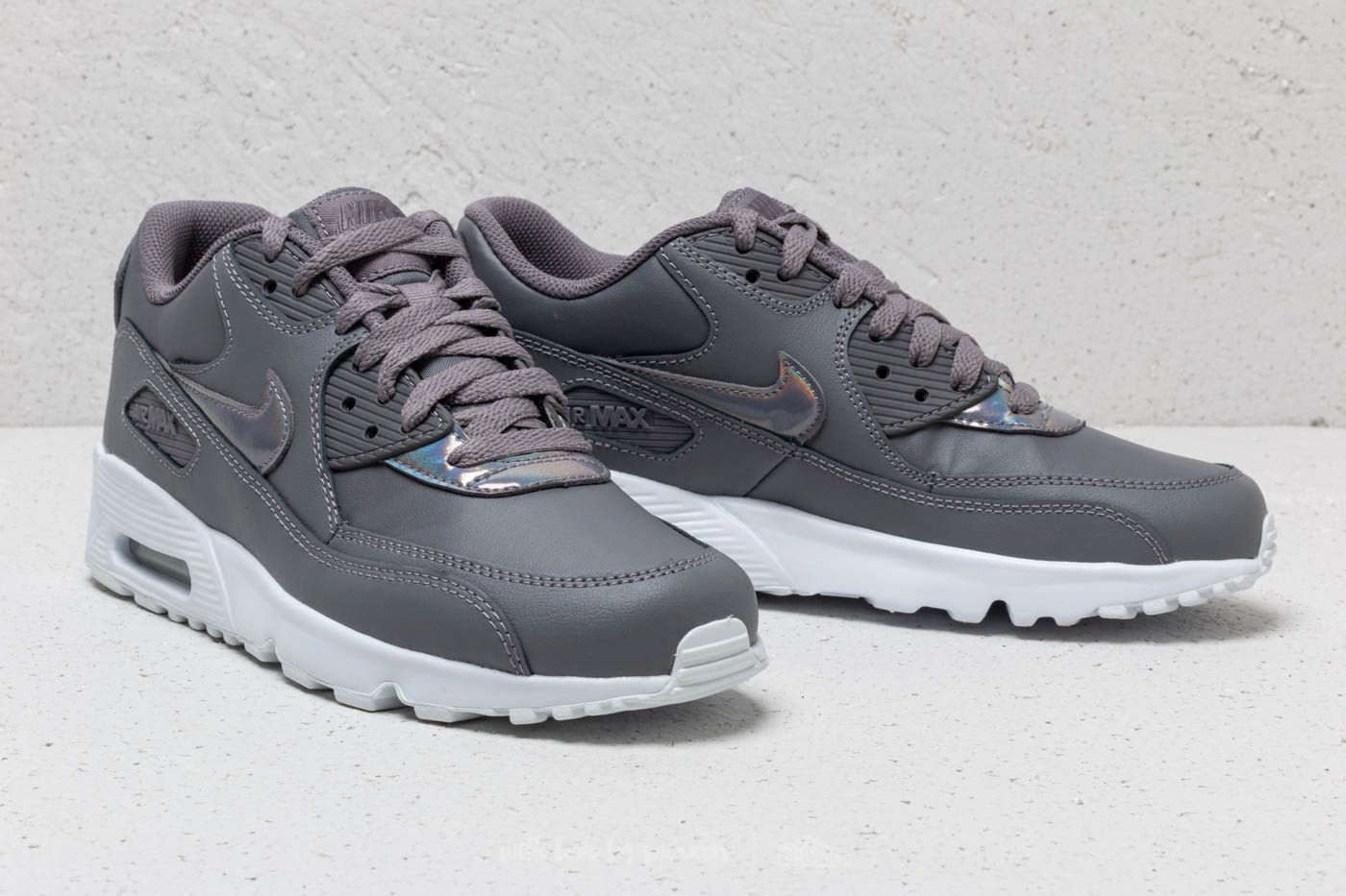 魅力的な 10 割引 Nike Air Max 90 Leather Gs ナイキ エア マックス 90 レザー Gs 3376 012 大人も履けるキッズモデル ウィメンズ レディース スニーカー ランニングシューズ 第1位獲得 Pertanian2 Bp2rd Natunakab Go Id