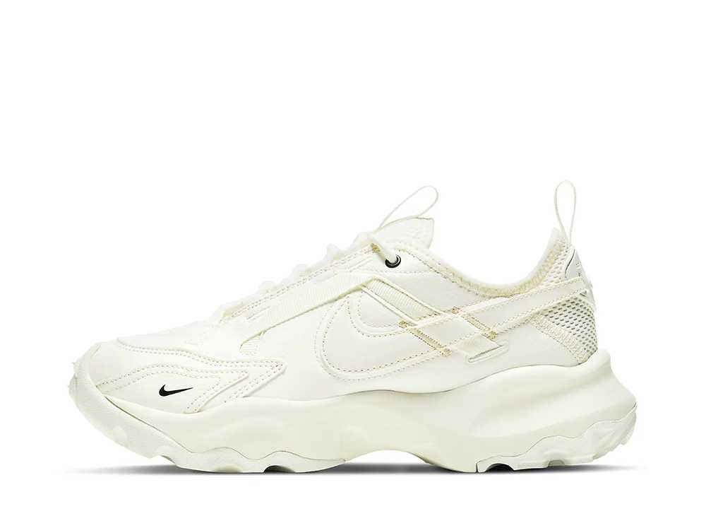 ＼1000円OFFクーポン券ふり出し／Nike ナイキ ウィメンズ TC 7900 セイル/黒いこと ナイキ DD9682-100 ウィメンズ レディース スニーカー 駈けっくらシューズ 21SN-DD9682-100 スニーカー-靴-レディース靴