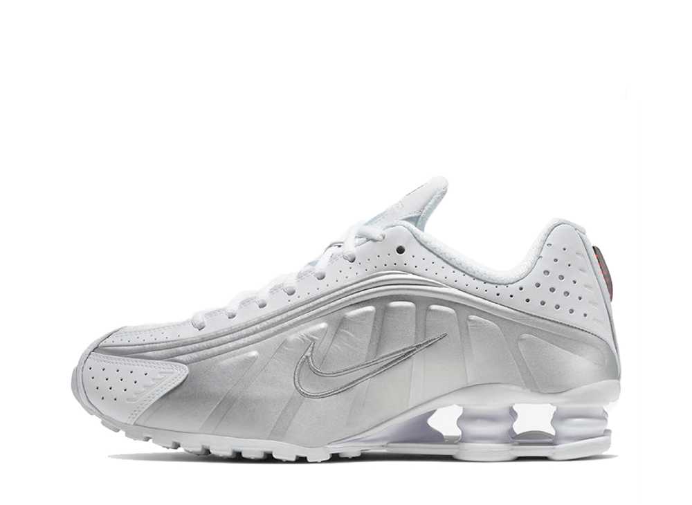 【今だけ500円銀行割引クーポン券あり!!】Nike ナイキ ウィメンズ ショックス R4 白いこと アンド メタリックシルバー ナイキ ナイキ ウィメンズ ショックス R4 白いこと アンド メタリックシルバー AR3565-101 ウィメンズ レディース スニーカー 駈けっくらシューズ