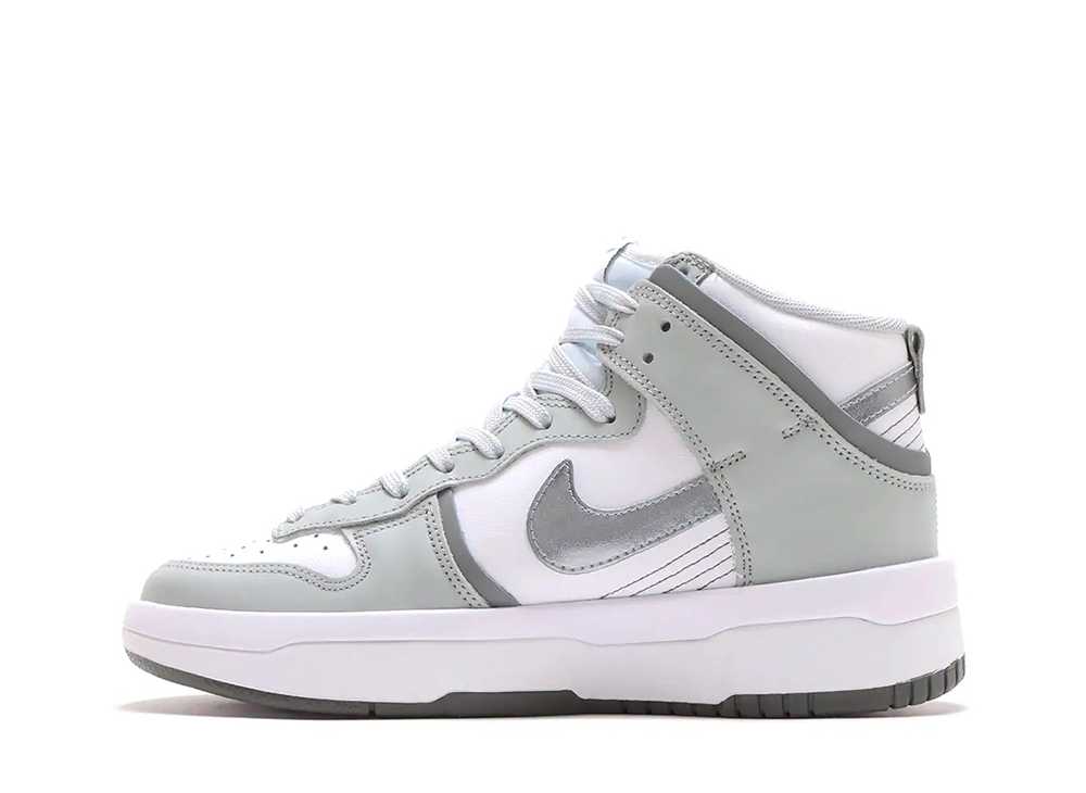 【今だけ500円銀行割引クーポン券あり!!】Nike ナイキ ウィメンズ ダンク ご機嫌 引き上げる 白いこと/ともし火 煙霧 薄墨色/煙霧 薄墨色/しろがね色 ナイキ ナイキ ウィメンズ ダンク ご機嫌 引き上げる 白いこと/ともし火 煙霧 薄墨色/煙霧 薄墨色/シル DH3718-106 ウィメンズ