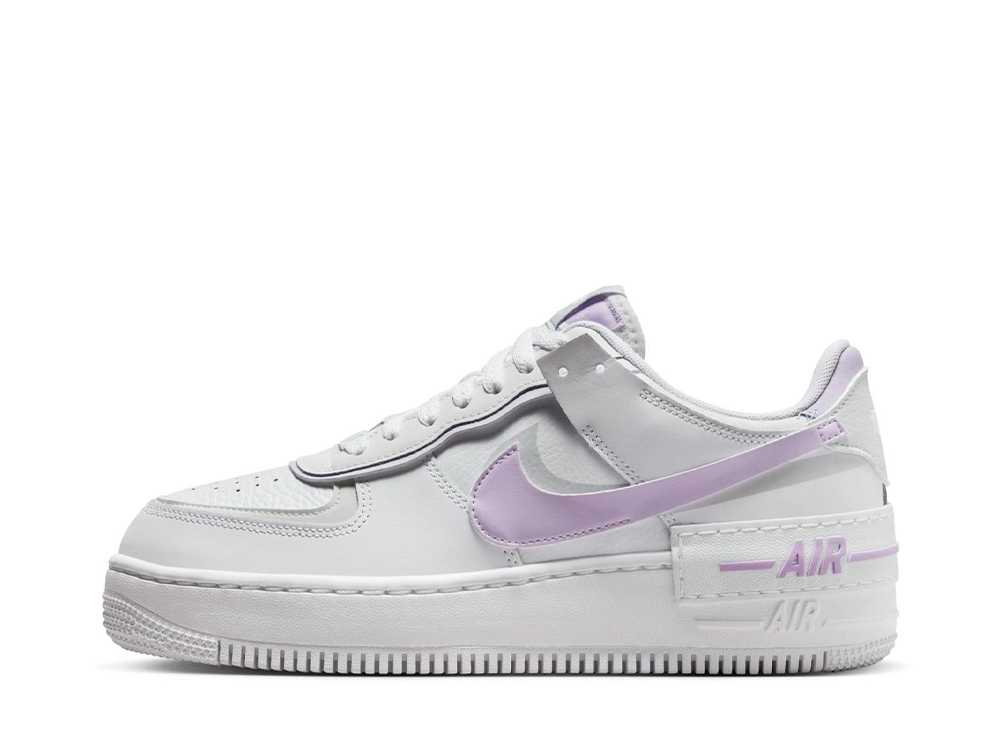【今だけ500円銀行割引クーポン券あり!!】Nike ナイキ ウィメンズ 空軍1 影ぼうし 白いこと/ライラックブルーム/フォトンダスト ナイキ FN6335-102 ウィメンズ レディース スニーカー 駈けっくらシューズ 21SN-FN6335-102
