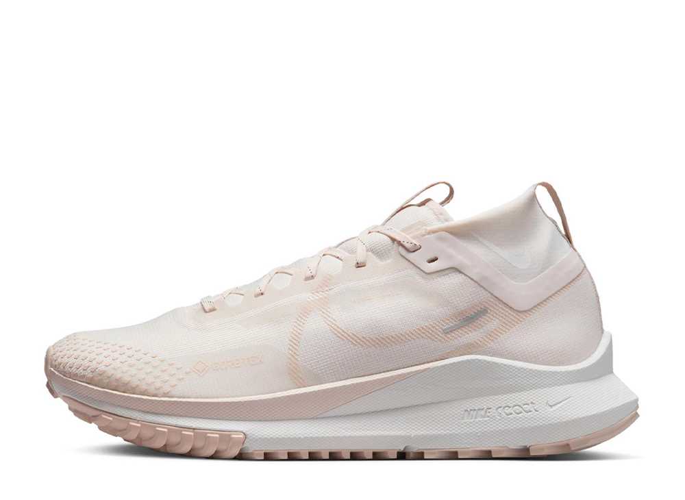 【楽天市場】【今だけ500円割引クーポンあり!!】Nike ナイキ リアクト ペガサス トレイル 4 ゴアテックス ファントム/ライトオレ ...