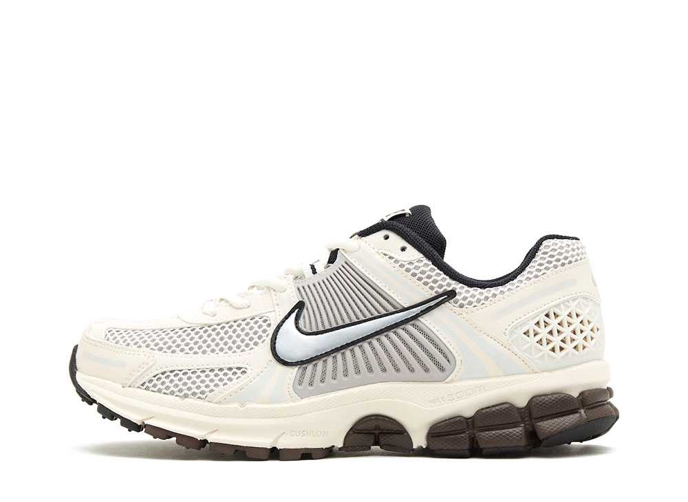 【今だけ500円割引クーポンあり!!】発行中!!Nike ナイキ ウィメンズ ズーム ボメロ5 ファントム ナイキ FJ2028-001 ウィメンズ レディース スニーカー ランニングシューズ 21SN-FJ2028-001