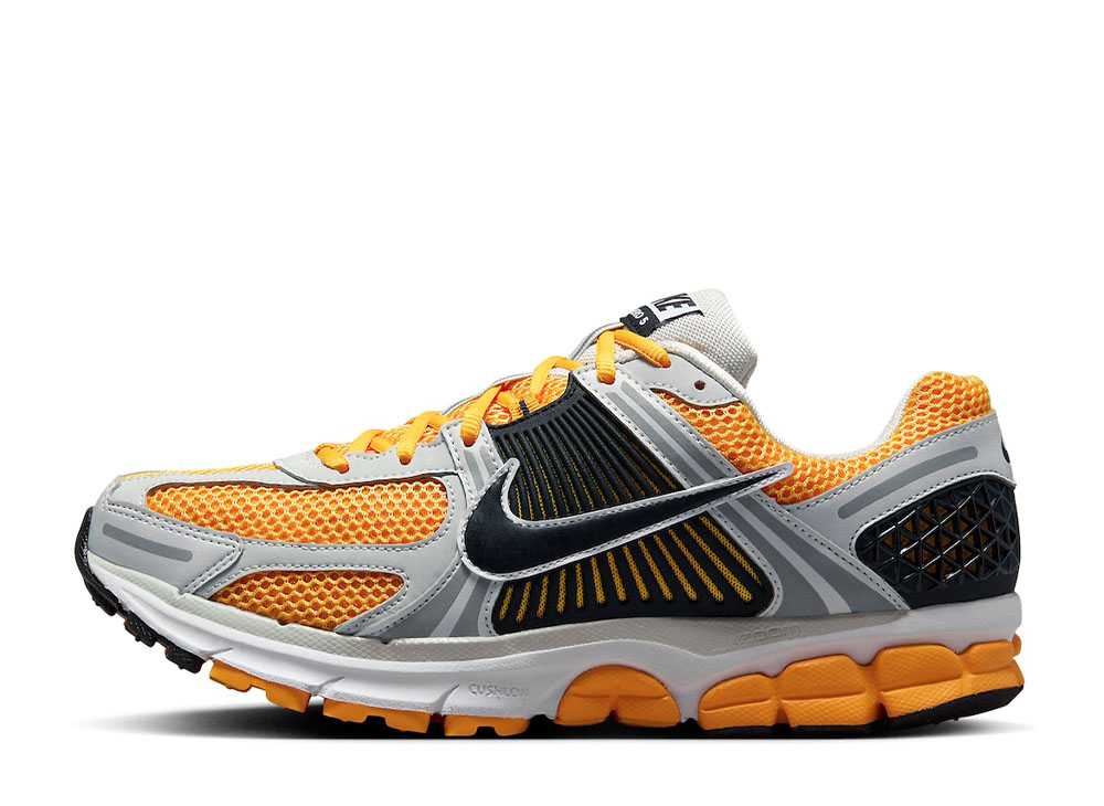 【今だけ500円割引クーポンあり!!】Nike ナイキ ズーム ボメロ5 ユニバーシティゴールド ナイキ FB9149-002 メンズ スニーカー ランニングシューズ 21SN-FB9149-002｜セレクトショップFrenz