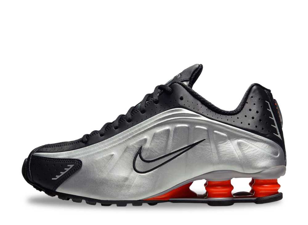 【今だけ500円割引クーポンあり!!】Nike ナイキ ショックス R4 メタリックシルバー/レッド (2024) HQ1988-002 ナイキ HQ1988-002 メンズ スニーカー ランニングシューズ 21SN-HQ1988-002