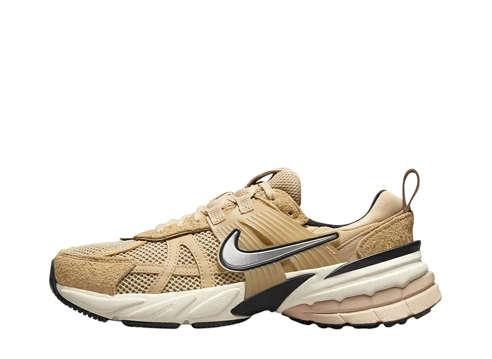 【今だけ500円銀行割引クーポン券あり!!】Nike ナイキ ウィメンズ V2K幽客 セサミ/ライトオールウッドブラウン/黒いこと/クローム ナイキ FN6703-200 ウィメンズ レディース スニーカー 駈けっくらシューズ 21SN-FN6703-200