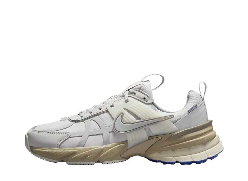 ＼1000円OFFクーポン発行／Nike ナイキ ウィメンズ V2Kラン ゴアテックス ライトアイアンストーン/ライトボーン ナイキ FZ2622-002 ウィメンズ レディース スニーカー ランニングシューズ 21SN-FZ2622-002